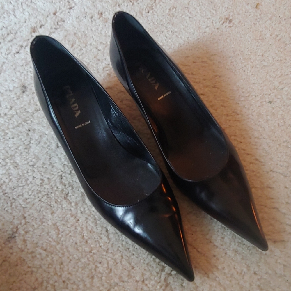Black Prada pointed toe heel